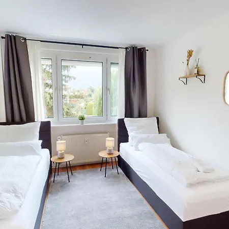 Cozyhome Zwenkauer Apartment